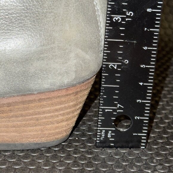 Aquatalia Farrah Gray Leather Side Stretch Zip Ankle Booties Women’s Size 6.5 - Picture 9 of 9
